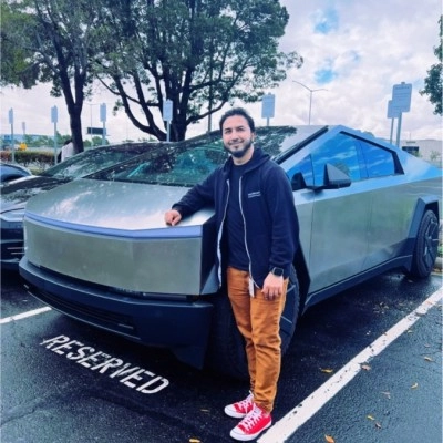 Revolutionizing Smart Factory Networks: Omkar Bhalekar's Innovative Approach at Tesla