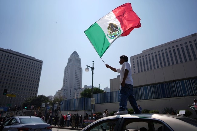 Trump Administration's Deadline for Reciprocal Tariff Deals Looms: Updates on Trade Talks with Mexico and Canada