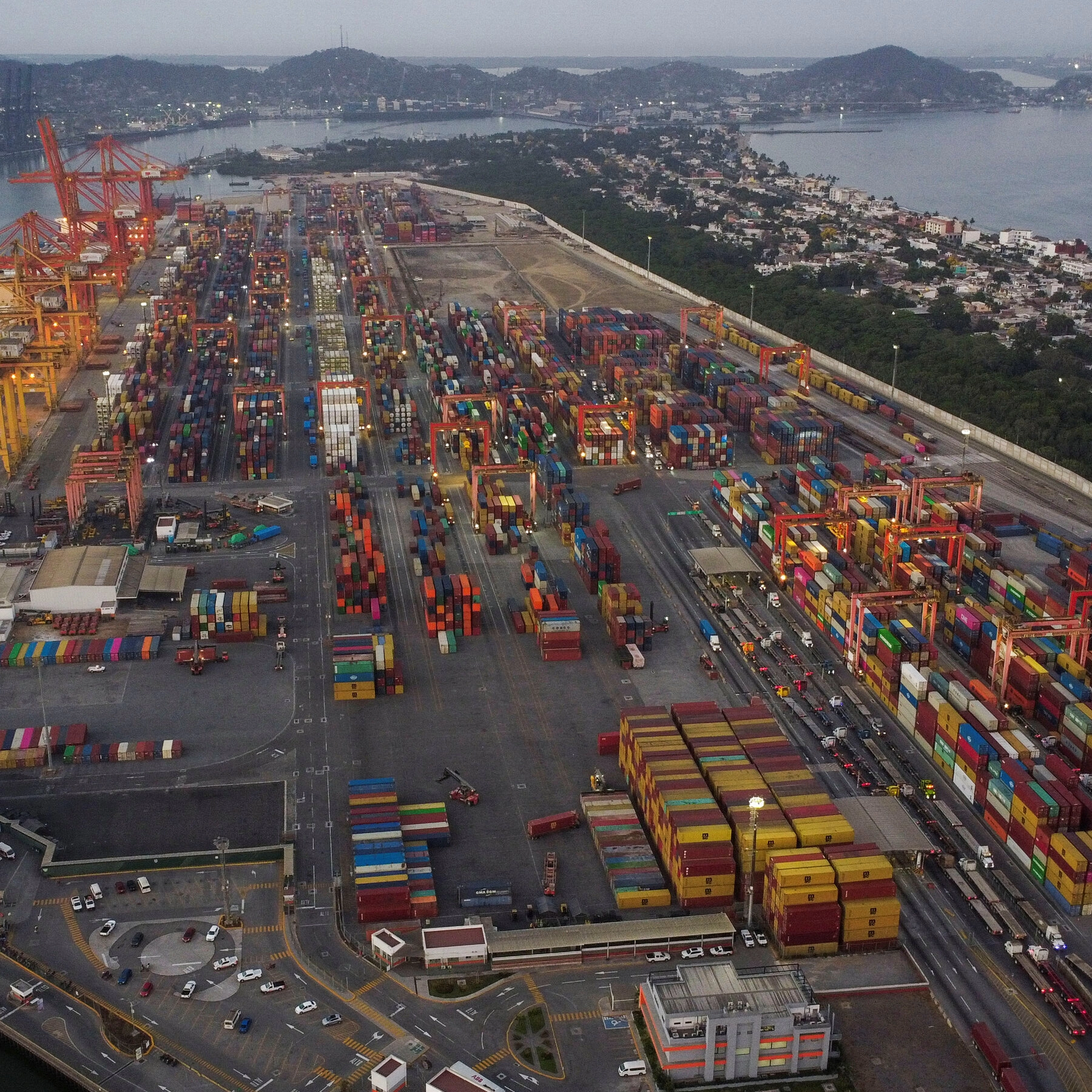 Trump Imposes 35% Tariff on Canada, Offers Reprieve to Mexico