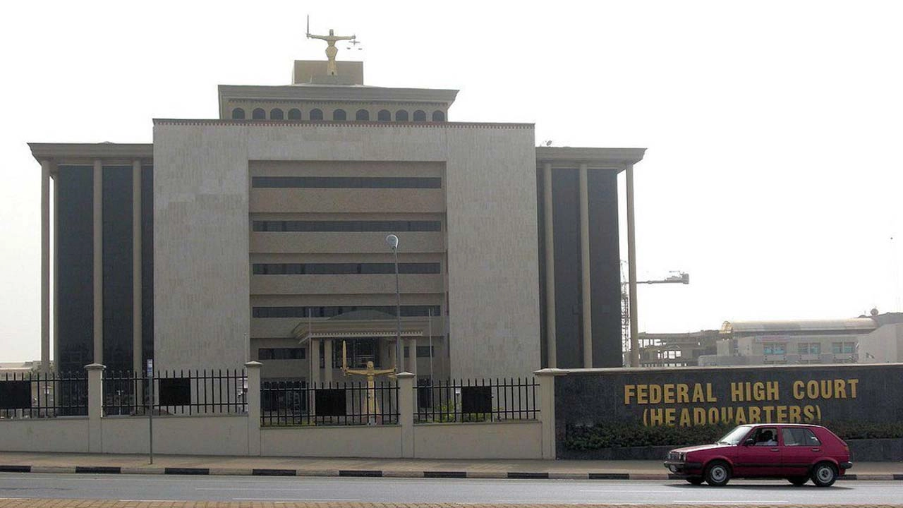 Dangote Refinery Withdraws Lawsuit Against NMDPRA Over Petroleum Import Licences