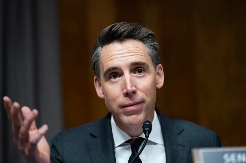 Senate Committee Advances Bill to Ban Stock Trading by Elected Officials