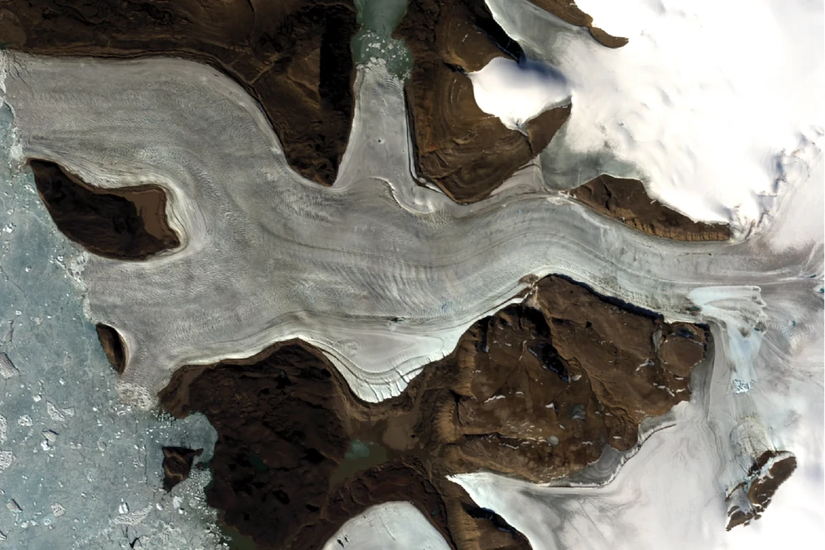 Greenland's Surprising Subglacial Flood: Ice Blocks Pushed Upward