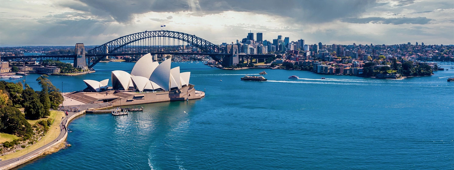 Australia's Digital Banking Revolution: Mobile Wallet Transactions Surge 28% - ABA Report