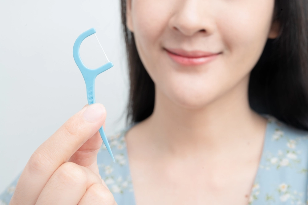 Revolutionary Vaccine Delivery Method via Dental Floss Pick