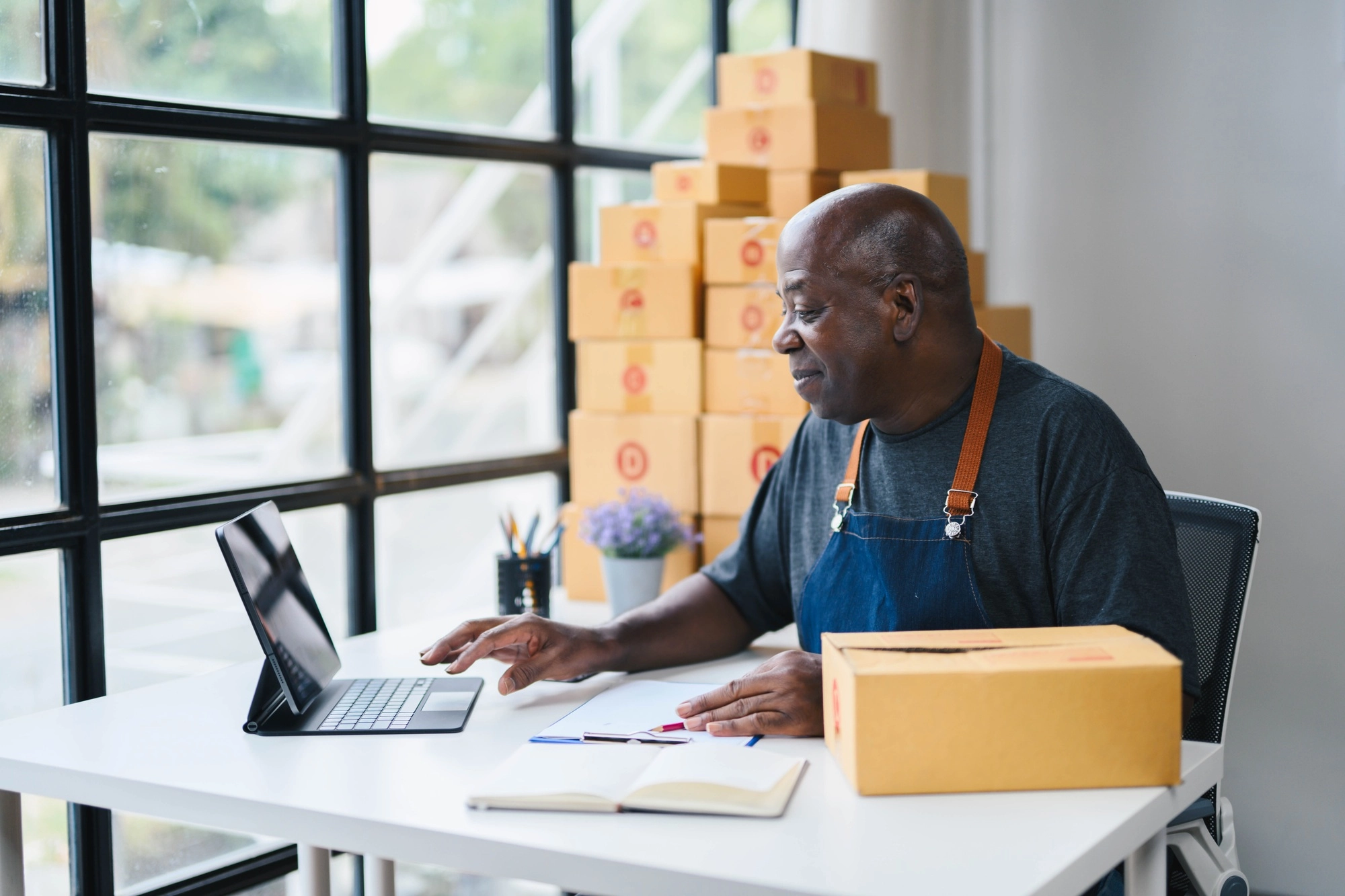 Optimize Ecommerce Fulfillment for Competitive Edge & Customer Satisfaction