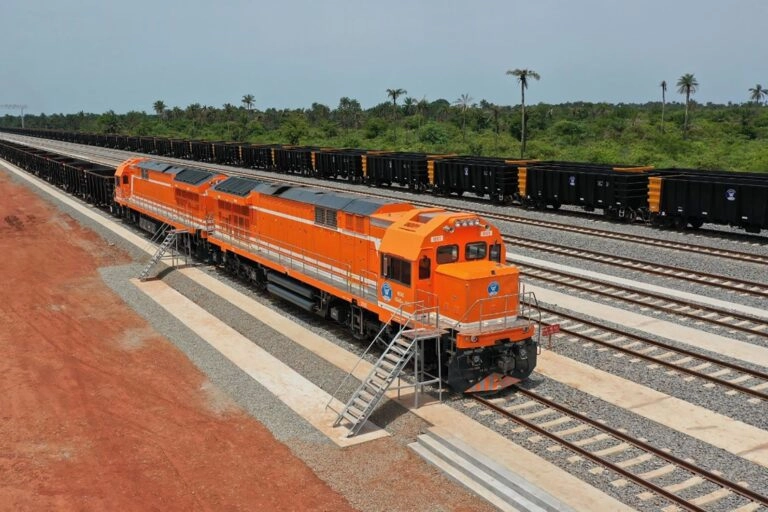 Guinea's Simandou Iron Ore Project Under Fire for Water Pollution and Land Degradation