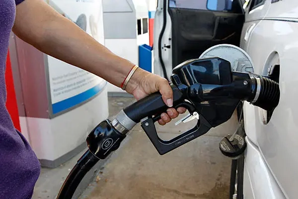 NNPCL Raises Petrol Price to �955 per Litre in Abuja: Commuters Concerned
