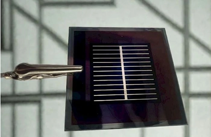 French-Canadian Collaboration Unveils 28% Efficient Tandem Solar Cell