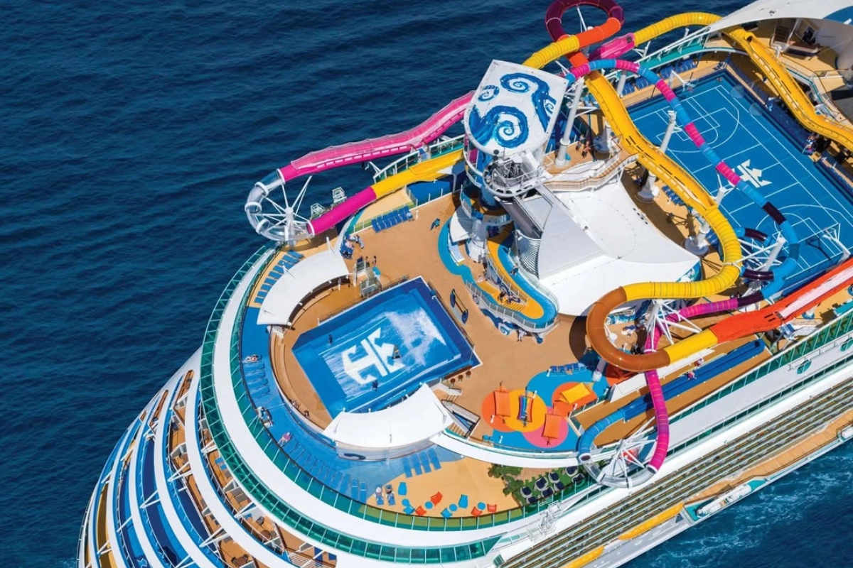 Royal Caribbean's Icon of the Seas Water Slide Shatters Mid-Ride: Passenger Injured