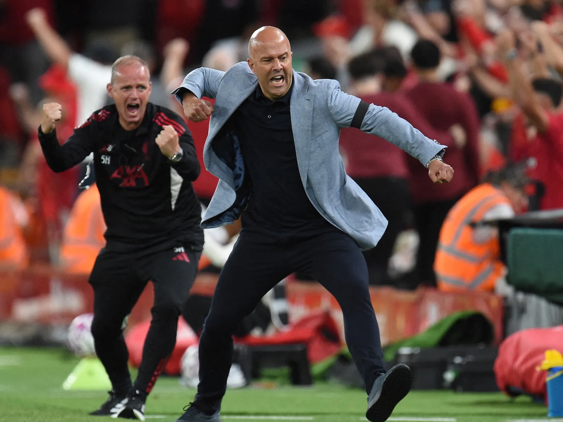 Liverpool's Mo Salah and Chiesa Seal Thrilling 4-2 Victory in Premier League Opener
