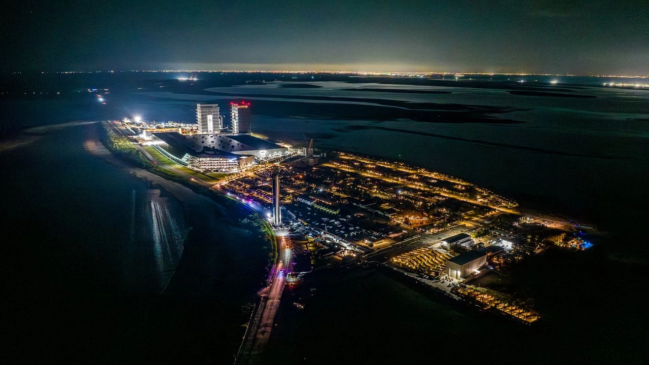 SpaceX Prepares for Starship Flight 10 Launch in Texas: Super Heavy Booster Moved to Launch Pad
