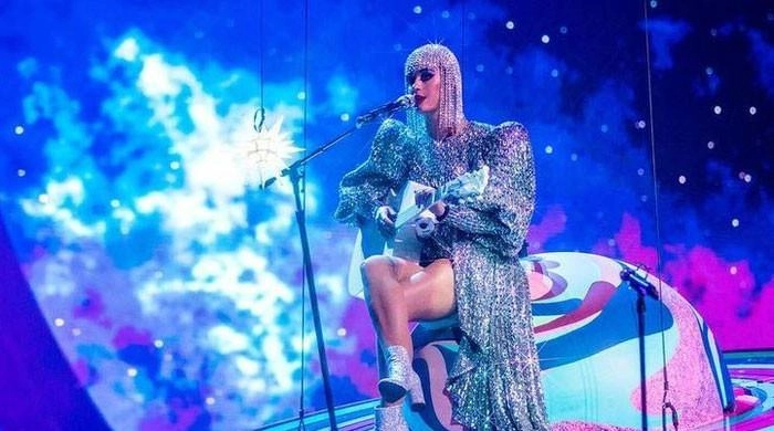 Katy Perry's Priceless Reaction to Fan Named Orlando on Stage