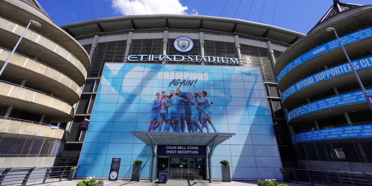 Premier League 2025/26 Season: Early Surprises and Betting Trends Unveiled