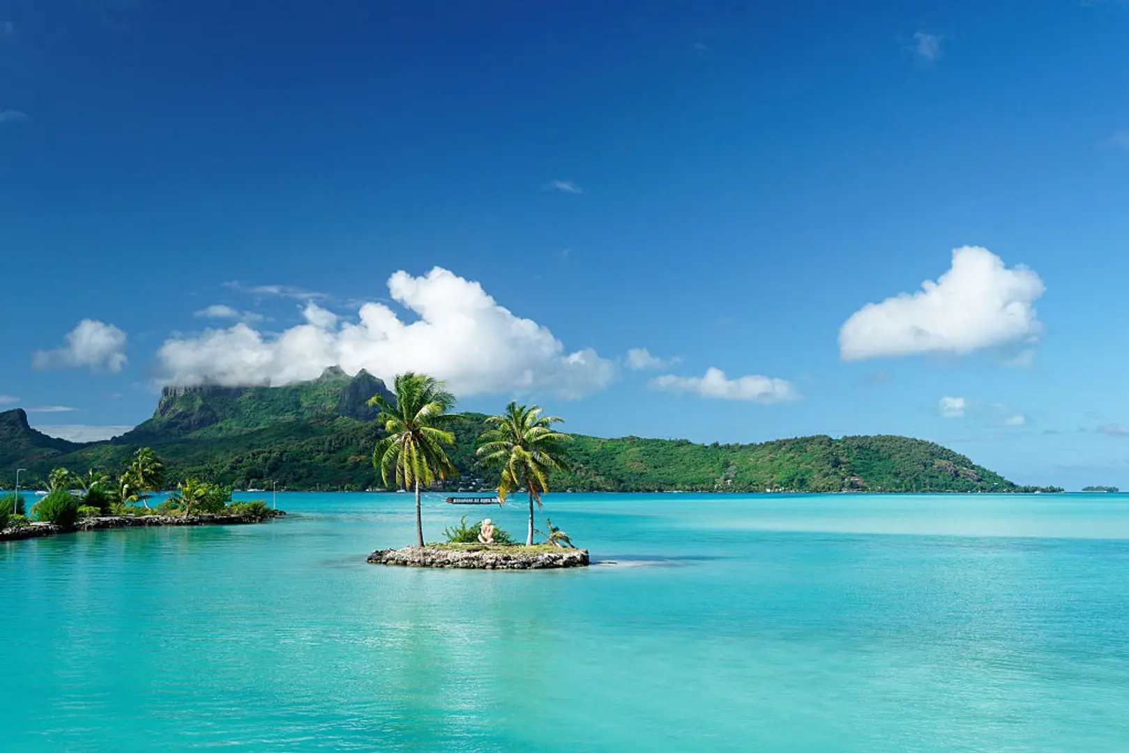 Luxury Travel Embraces Bitcoin Payments: Private Jets, Cruises, and Hotels Join the Crypto Trend