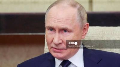 Putin Urges Slovakia to Cut Gas Supplies to Ukraine, Sparks Tension