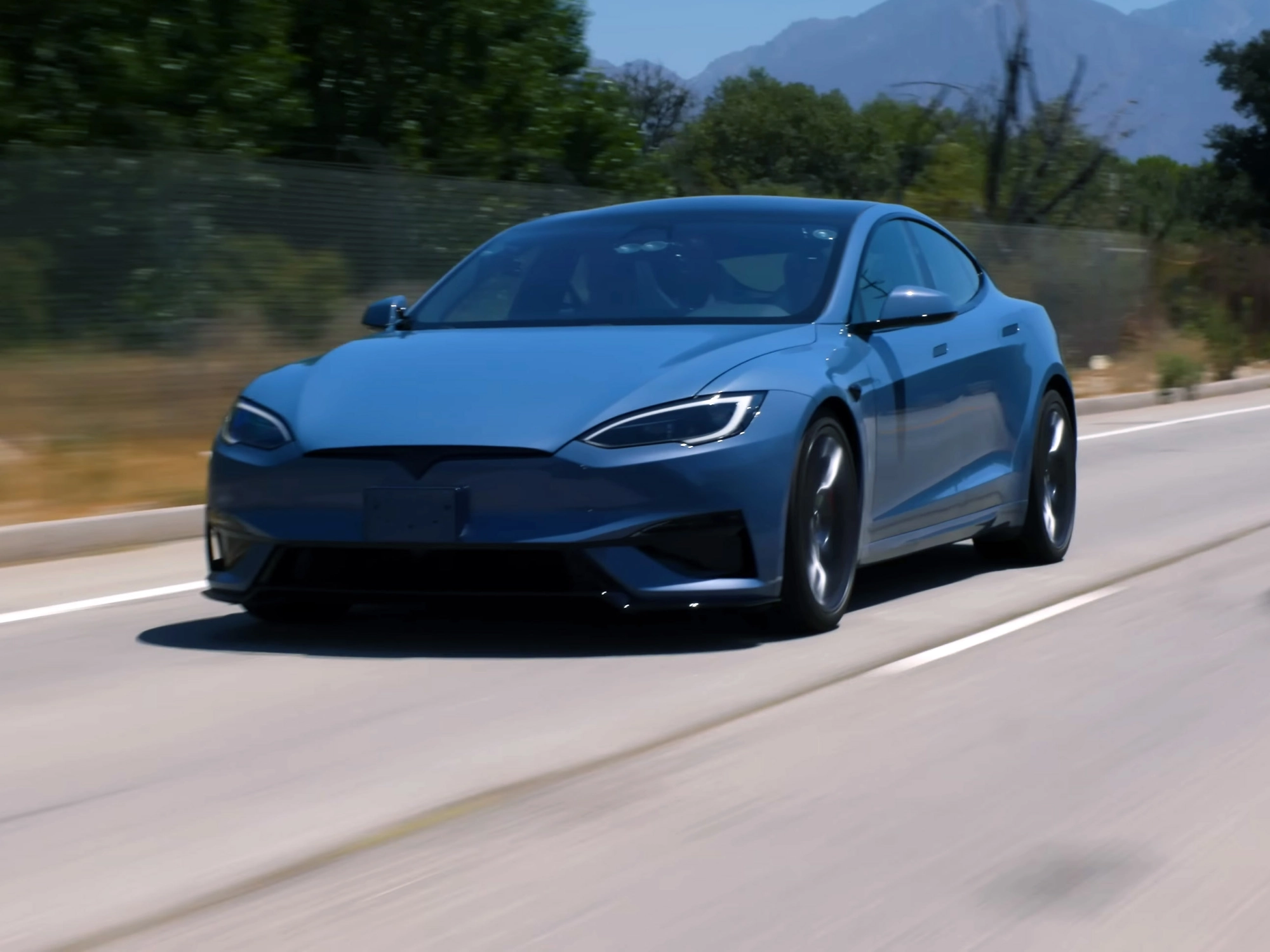 New Tesla Model S Plaid 2026 Unveiled with Enhanced Nickel Cells