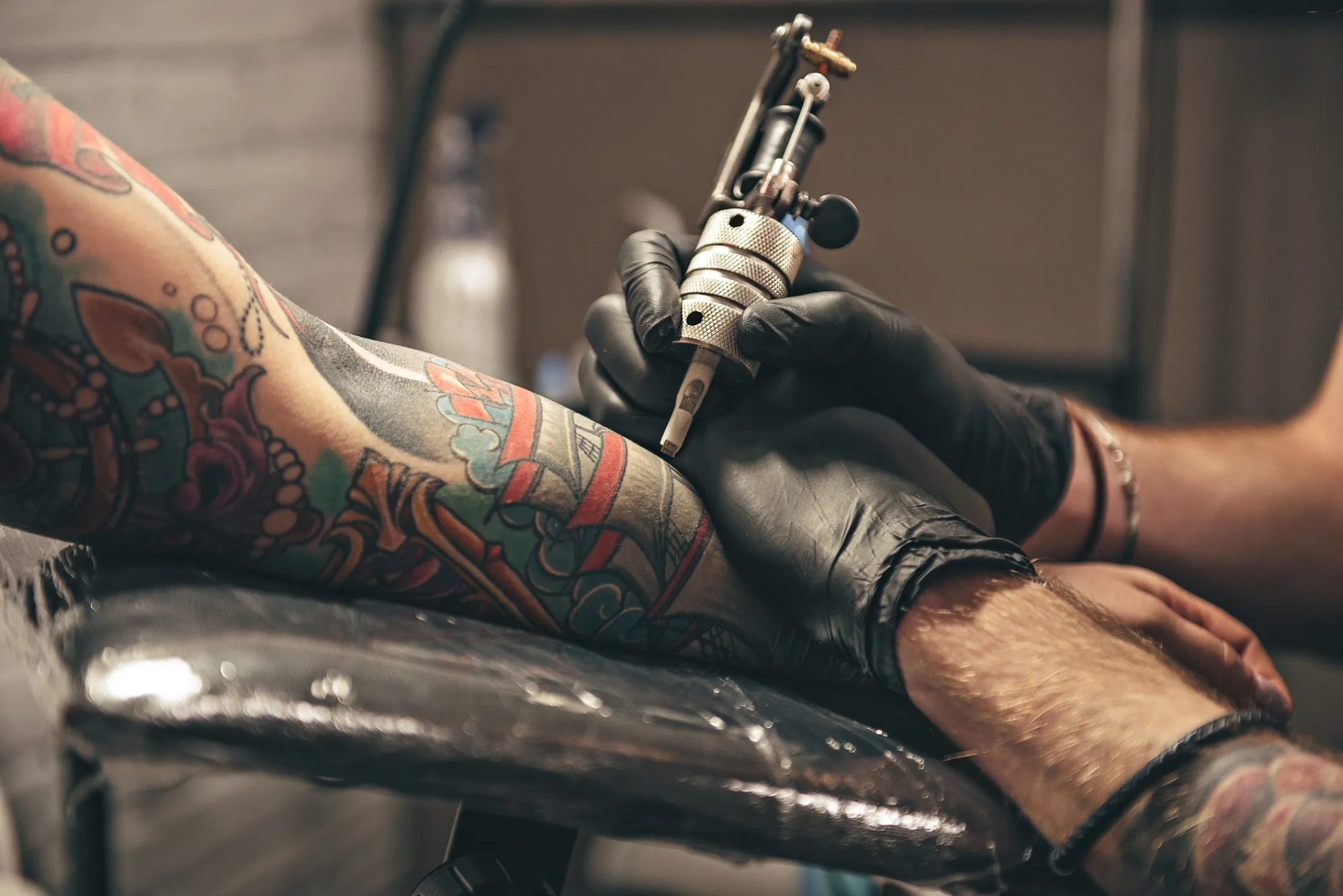 Brazilian Man Chronicles Painstaking Tattoo Removal Journey on Social Media